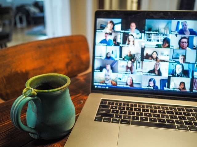 Sim! Habemus Zoom: com segurança e tudo mais.